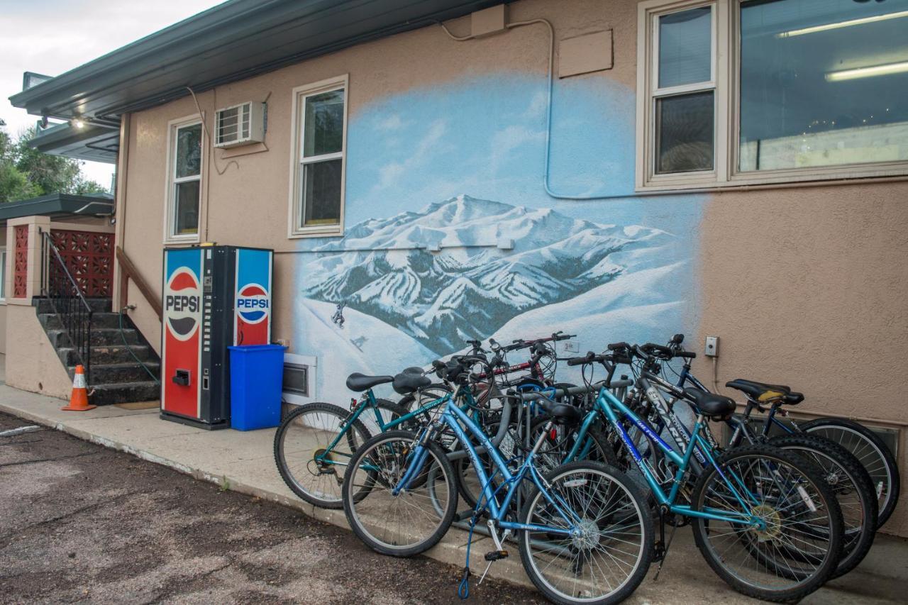 Rad Hostel Colorado Springs Exterior photo